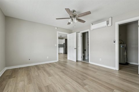 Apartamento en alquiler en Clermont, Florida, 1 dormitorio, 57.13 m2 № 1789188 - foto 11
