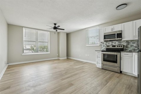 Apartamento en alquiler en Clermont, Florida, 1 dormitorio, 57.13 m2 № 1789188 - foto 9