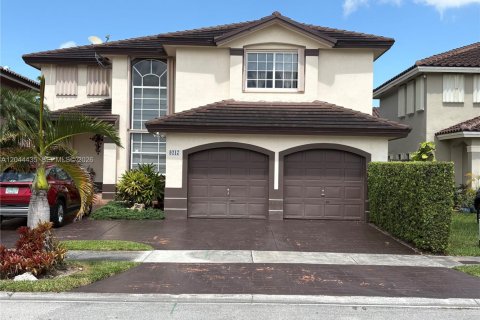 Villa ou maison à Miami, Floride 4 chambres, 260.96 m2 № 2259758