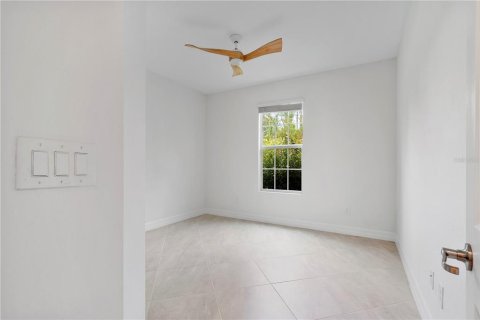 Casa en venta en Punta Gorda, Florida, 5 dormitorios, 289.11 m2 № 2406725 - foto 5