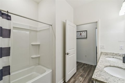 Casa en venta en Winter Haven, Florida, 4 dormitorios, 216.65 m2 № 1662682 - foto 24