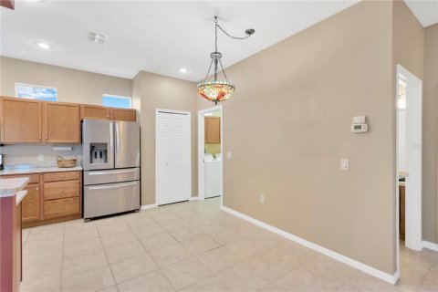 House in Land O' Lakes, Florida 3 bedrooms, 152.73 sq.m. № 734980 - photo 11