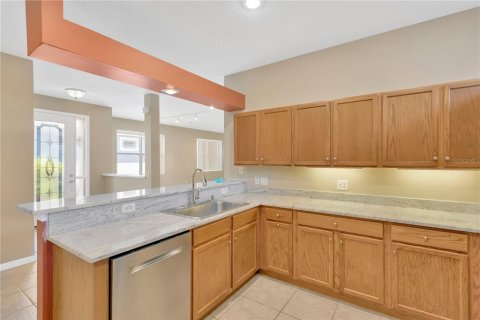House in Land O' Lakes, Florida 3 bedrooms, 152.73 sq.m. № 734980 - photo 12