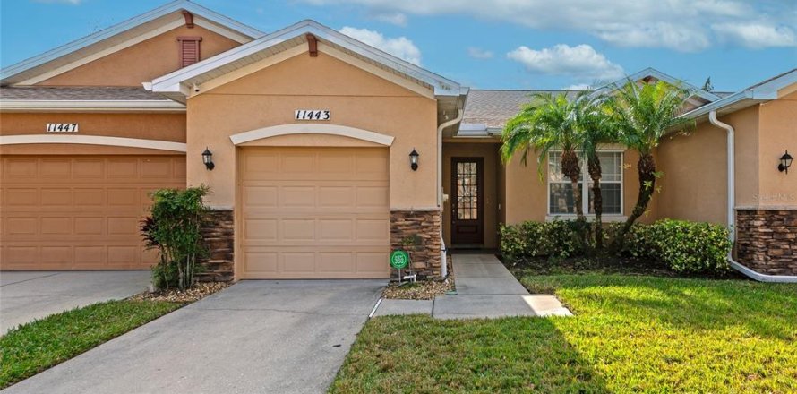 House in Parrish, Florida 2 bedrooms, 119.38 sq.m. № 2150037