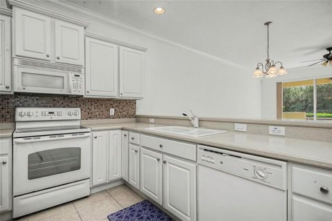 House in Parrish, Florida 2 bedrooms, 119.38 sq.m. № 2150037 - photo 7