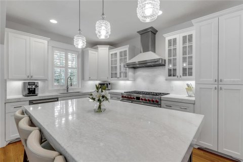 House in New Smyrna Beach, Florida 5 bedrooms, 432.27 sq.m. № 2198313 - photo 27