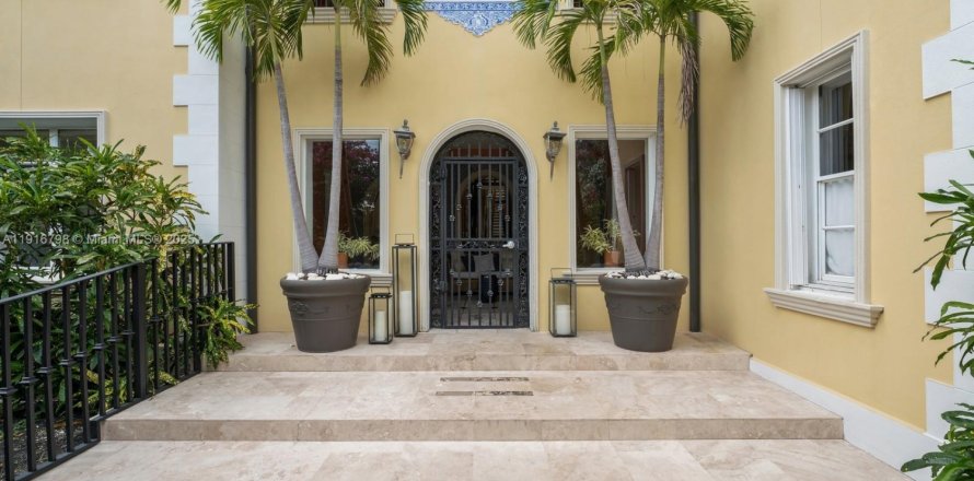 Condo in Miami Beach, Florida, 1 bedroom  № 2017049