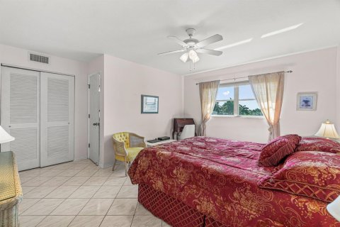Condo in Boynton Beach, Florida, 2 bedrooms № 2245538 - photo 19
