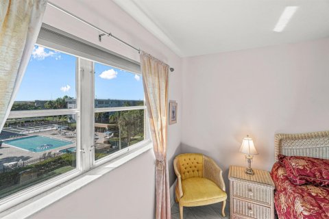Condo in Boynton Beach, Florida, 2 bedrooms № 2245538 - photo 21