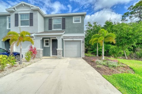 Adosado en Sarasota, Florida 3 dormitorios, 168.43 m2 № 2119223
