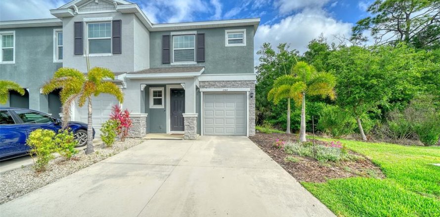 Adosado en Sarasota, Florida 3 dormitorios, 168.43 m2 № 2119223