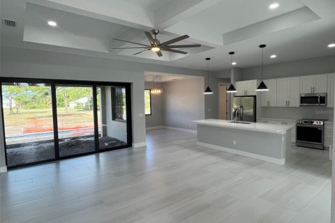 House in Punta Gorda, Florida 3 bedrooms, 196.21 sq.m. № 2212940 - photo 6