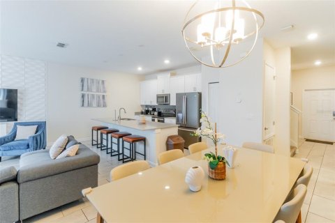 Adosado en venta en Kissimmee, Florida, 4 dormitorios, 177.81 m2 № 2401102 - foto 24