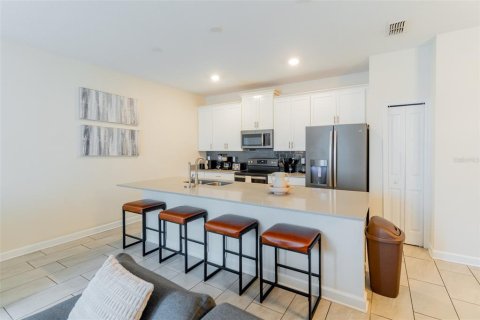 Adosado en venta en Kissimmee, Florida, 4 dormitorios, 177.81 m2 № 2401102 - foto 27