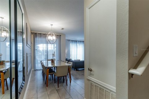 Adosado en venta en Kissimmee, Florida, 4 dormitorios, 177.81 m2 № 2401102 - foto 17