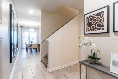 Adosado en venta en Kissimmee, Florida, 4 dormitorios, 177.81 m2 № 2401102 - foto 6