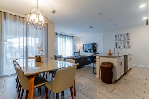 Adosado en venta en Kissimmee, Florida, 4 dormitorios, 177.81 m2 № 2401102 - foto 20