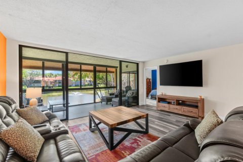 Condo in Boynton Beach, Florida, 2 bedrooms № 2260301
