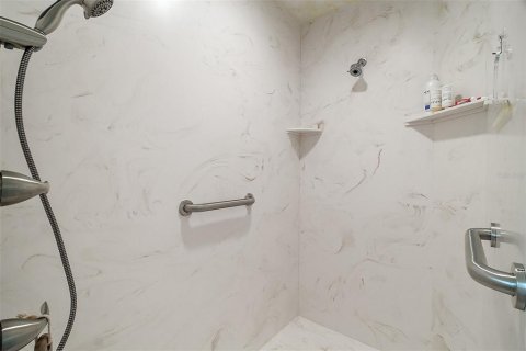 Купить виллу или дом в Вейрсдейл, Флорида 5 комнат, 340.12м2, № 1792790 - фото 27