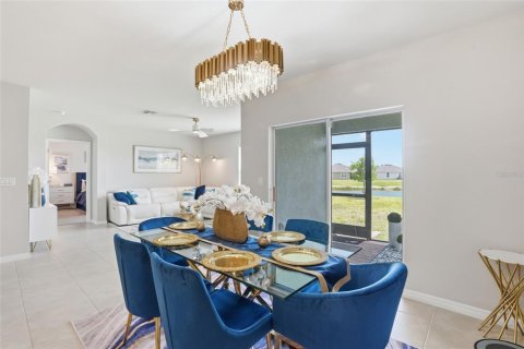 Casa en venta en North Fort Myers, Florida, 4 dormitorios, 169.83 m2 № 2223142 - foto 13