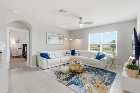 Casa en venta en North Fort Myers, Florida, 4 dormitorios, 169.83 m2 № 2223142 - foto 11