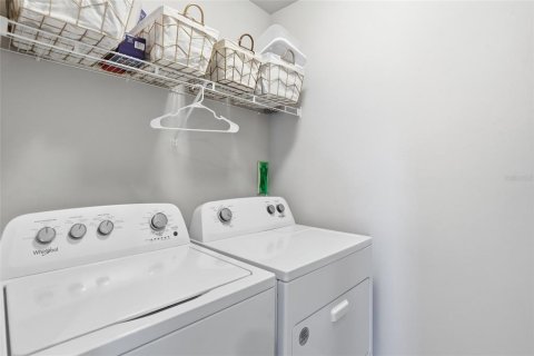 Casa en venta en North Fort Myers, Florida, 4 dormitorios, 169.83 m2 № 2223142 - foto 5