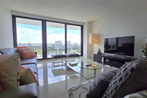 Condominio en alquiler en Aventura, Florida, 2 dormitorios, 106.84 m2 № 2054493 - foto 2