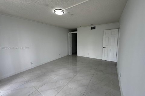 Copropriété à vendre à Lauderhill, Floride: 1 chambre, 73.58 m2 № 1979251 - photo 19