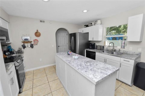 Casa en venta en Poinciana, Florida, 4 dormitorios, 186.55 m2 № 1894189 - foto 16