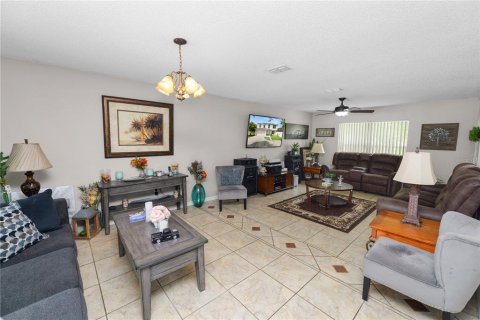 Casa en venta en Poinciana, Florida, 4 dormitorios, 186.55 m2 № 1894189 - foto 11