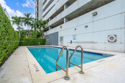 Copropriété à vendre à Miami, Floride: 2 chambres, 91.42 m2 № 2340615 - photo 26