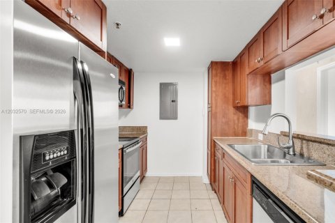 Copropriété à vendre à Miami, Floride: 2 chambres, 91.42 m2 № 2340615 - photo 3