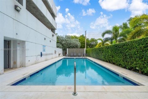 Copropriété à vendre à Miami, Floride: 2 chambres, 91.42 m2 № 2340615 - photo 25