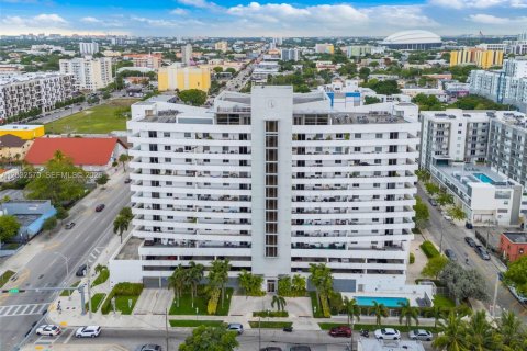 Copropriété à vendre à Miami, Floride: 2 chambres, 91.42 m2 № 2340615 - photo 30