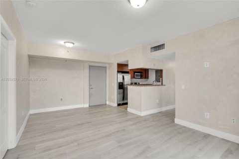 Copropriété à vendre à Miami, Floride: 2 chambres, 91.42 m2 № 2340615 - photo 9