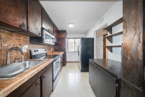 Купить кондоминиум в Майами, Флорида 2 спальни, 105.91м2, № 2154466 - фото 4