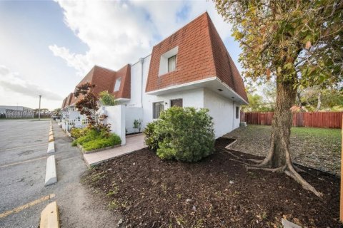 Купить кондоминиум в Майами, Флорида 2 спальни, 105.91м2, № 2154466 - фото 15