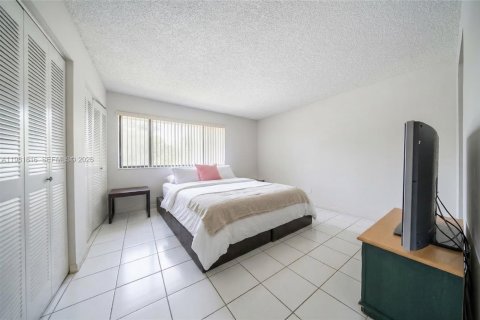 Купить кондоминиум в Майами, Флорида 2 спальни, 105.91м2, № 2154466 - фото 9