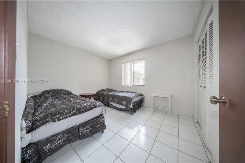 Купить кондоминиум в Майами, Флорида 2 спальни, 105.91м2, № 2154466 - фото 12