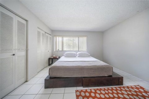 Купить кондоминиум в Майами, Флорида 2 спальни, 105.91м2, № 2154466 - фото 10