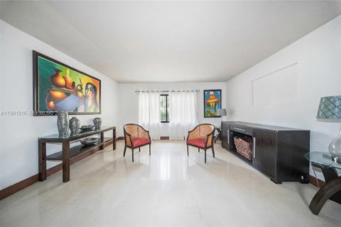 Купить кондоминиум в Майами, Флорида 2 спальни, 105.91м2, № 2154466 - фото 6