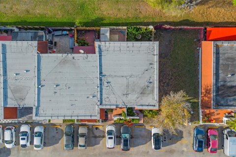 Купить кондоминиум в Майами, Флорида 2 спальни, 105.91м2, № 2154466 - фото 17