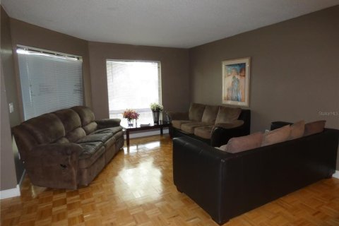 Copropriété à vendre à Orlando, Floride: 2 chambres, 90.67 m2 № 1615988 - photo 2