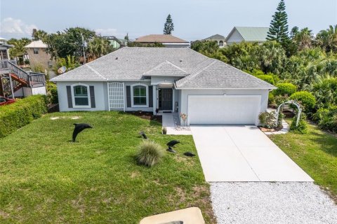 House in Palm Coast, Florida 3 bedrooms, 135.45 sq.m. № 1769250 - photo 1