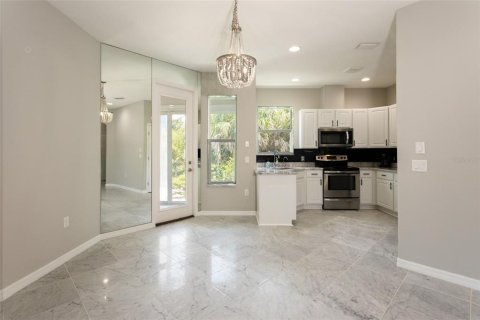 House in Palm Coast, Florida 3 bedrooms, 135.45 sq.m. № 1769250 - photo 7