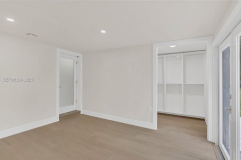 Купить виллу или дом в Майами, Флорида 4 спальни, 162.11м2, № 1988643 - фото 18