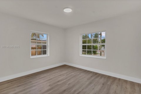 Купить виллу или дом в Майами, Флорида 4 спальни, 162.11м2, № 1988643 - фото 12