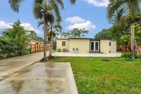 Купить виллу или дом в Майами, Флорида 4 спальни, 162.11м2, № 1988643 - фото 25