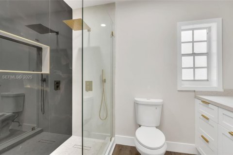 Купить виллу или дом в Майами, Флорида 4 спальни, 162.11м2, № 1988643 - фото 11