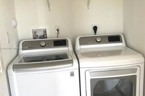 Touwnhouse à vendre à Homestead, Floride: 3 chambres, 136.01 m2 № 2066716 - photo 14